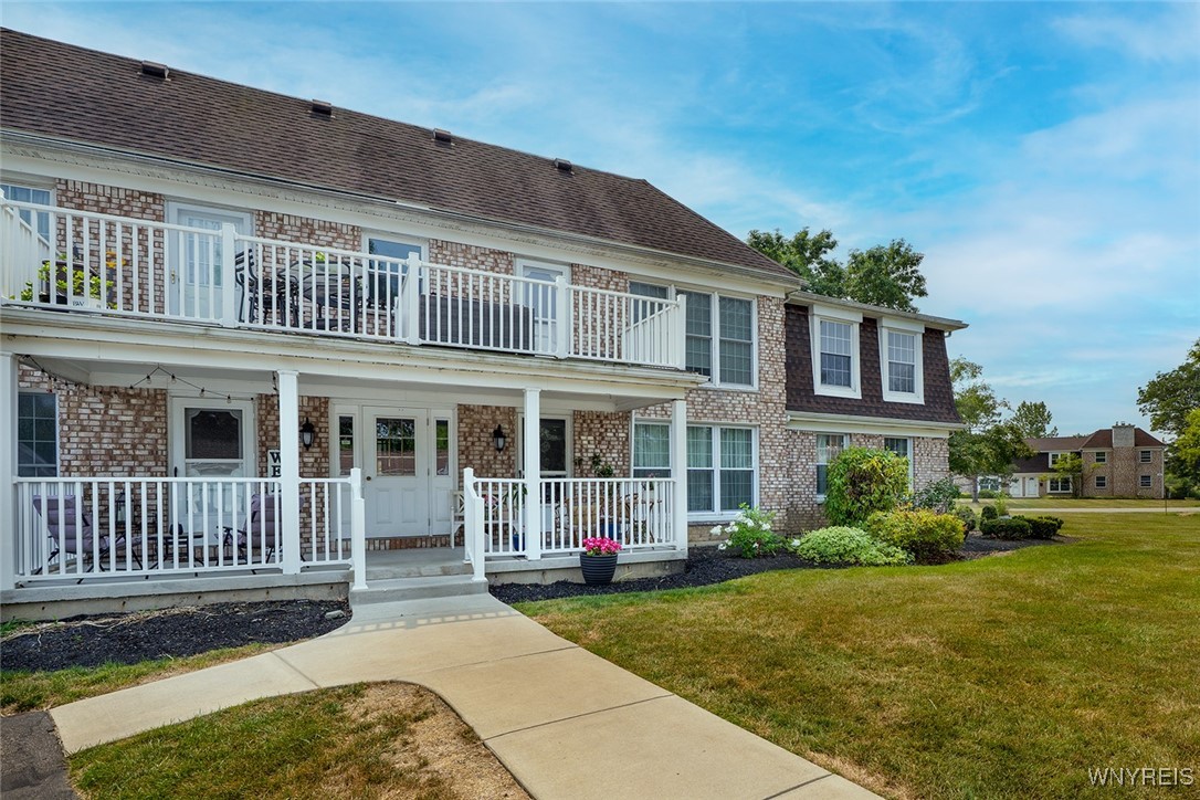photo 0: 95 Carriage Drive 3, Orchard Park NY 14127