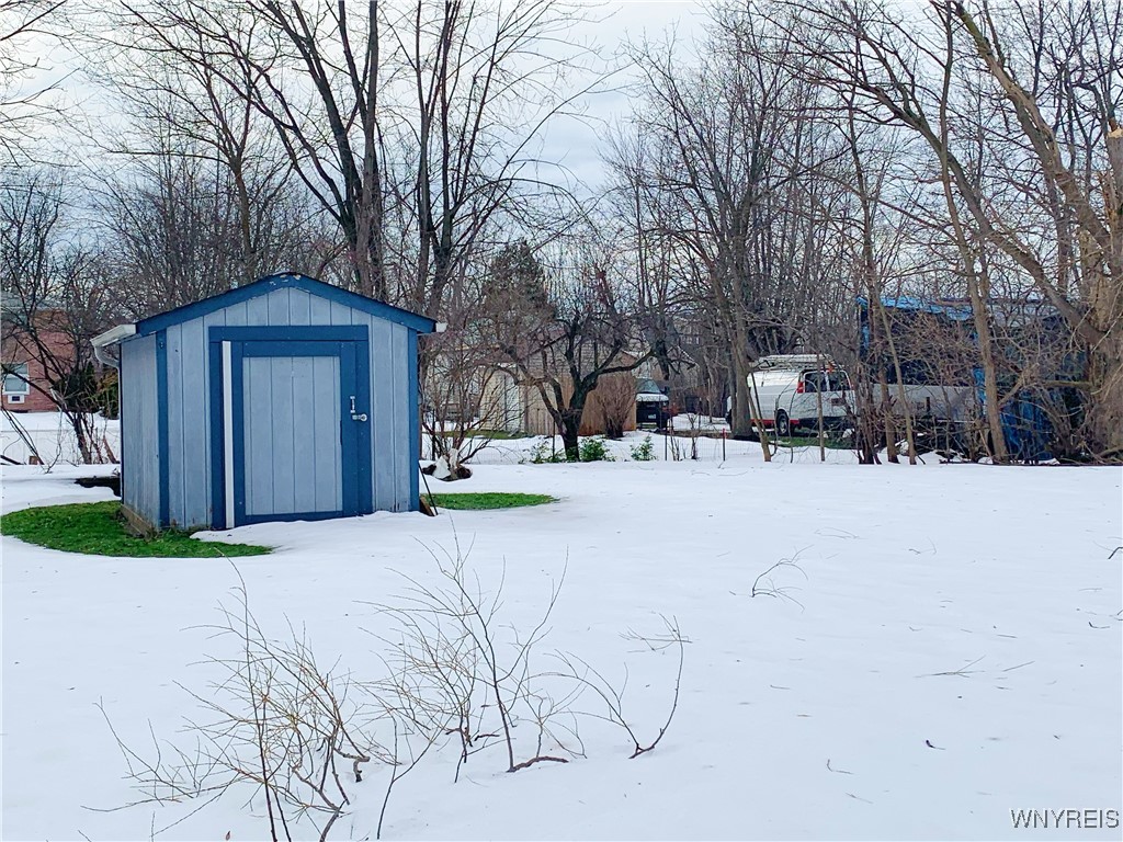 photo undefined: 318 Ivyhurst Road North, Amherst NY 14226