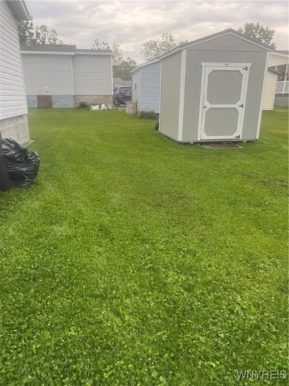 photo 3 : 1414 Chestnut St Street, Alden NY 14004