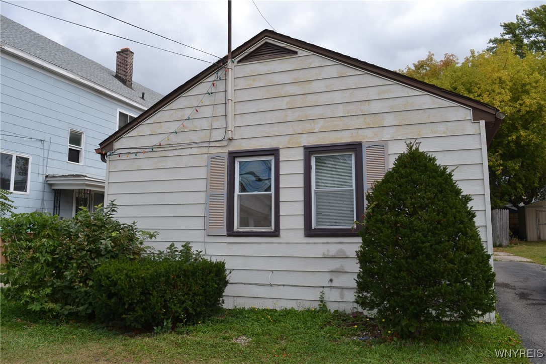 photo undefined: 57 East End Avenue, Cheektowaga NY 14225