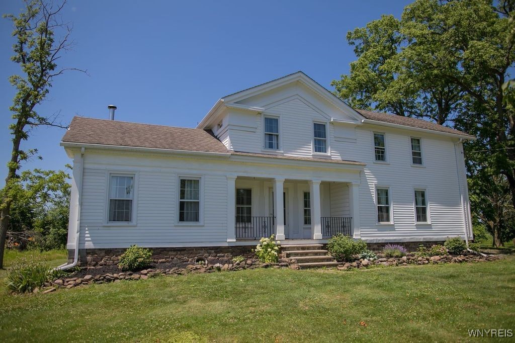 photo q-NDY8Ps2EWNiti1AZQETP: 2784 Maple Road, Wilson NY 14172
