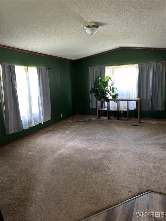 photo 2 : 1079 Northwood Drive, Evans NY 14047