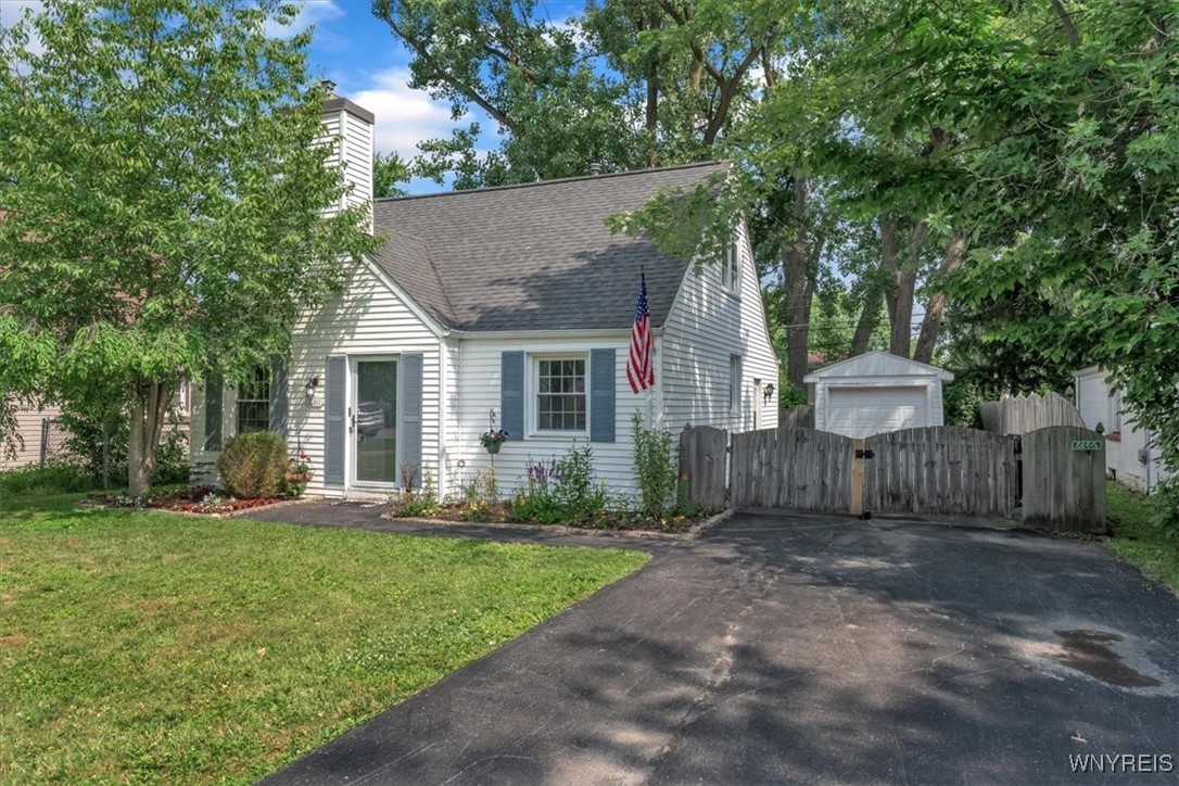 photo 0: 240 Koenig Road, Tonawanda NY 14150