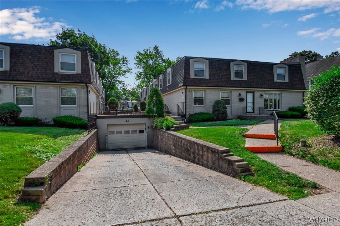 photo undefined: 32 Bernhardt Drive 5, Amherst NY 14226