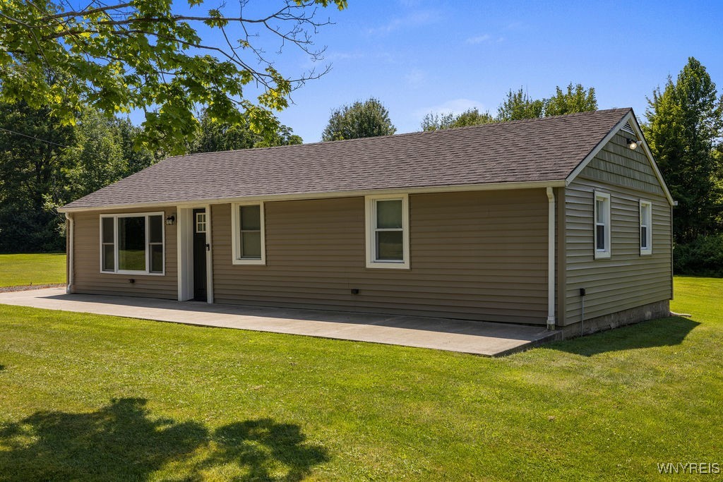 photo 2 : 9184 Newcomb Road, Evans NY 14006