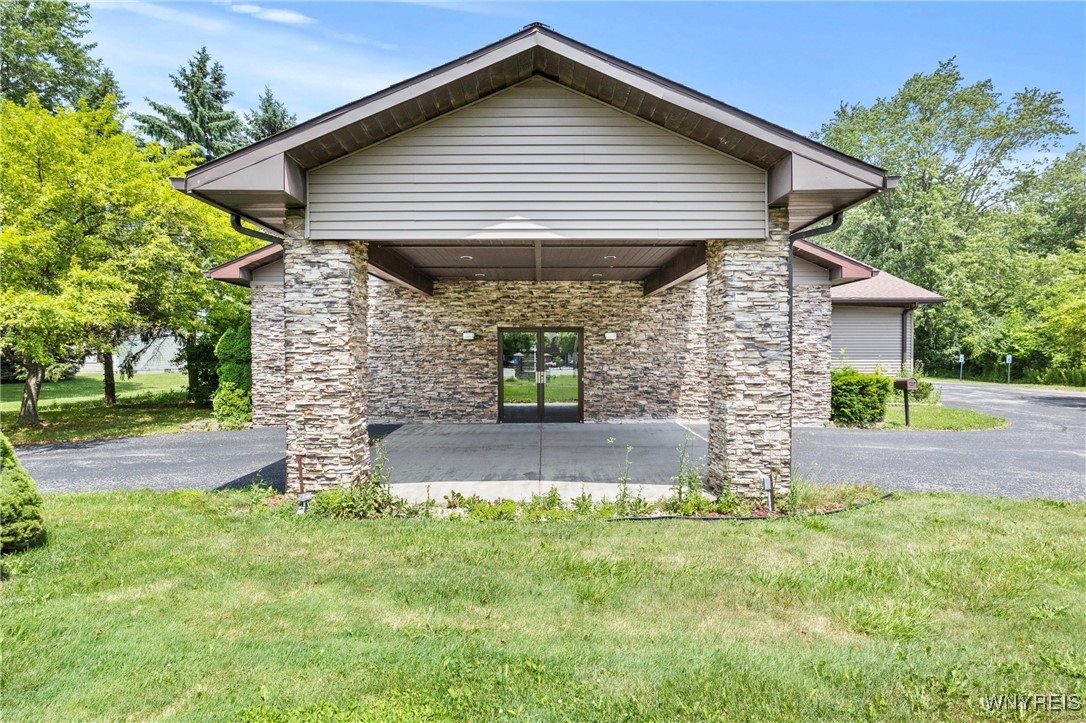 photo undefined: 2099 River Road, Wheatfield NY 14304