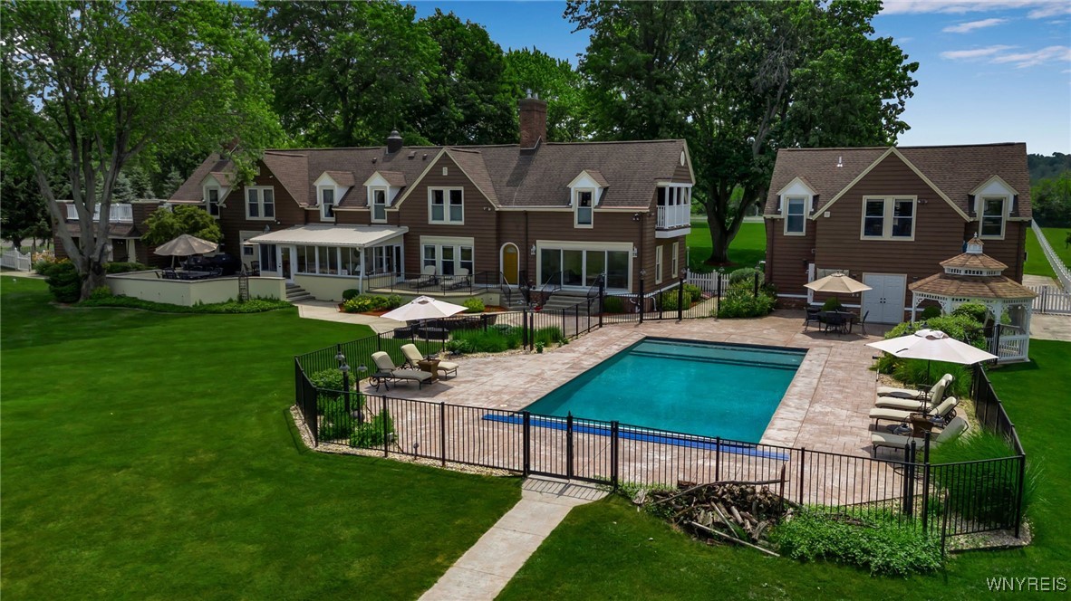 photo 3 : 7110 Lake Shore Road, Evans NY 14047