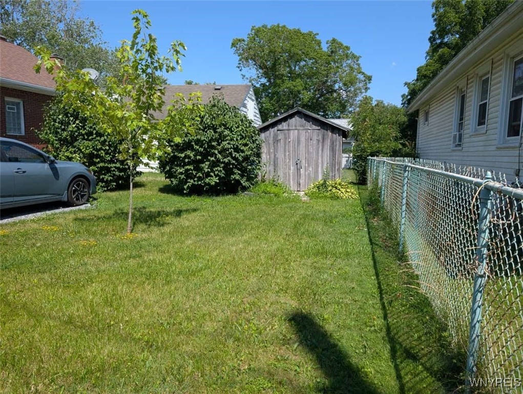 photo 1 : 4 Bristol Avenue, Lockport City NY 14094
