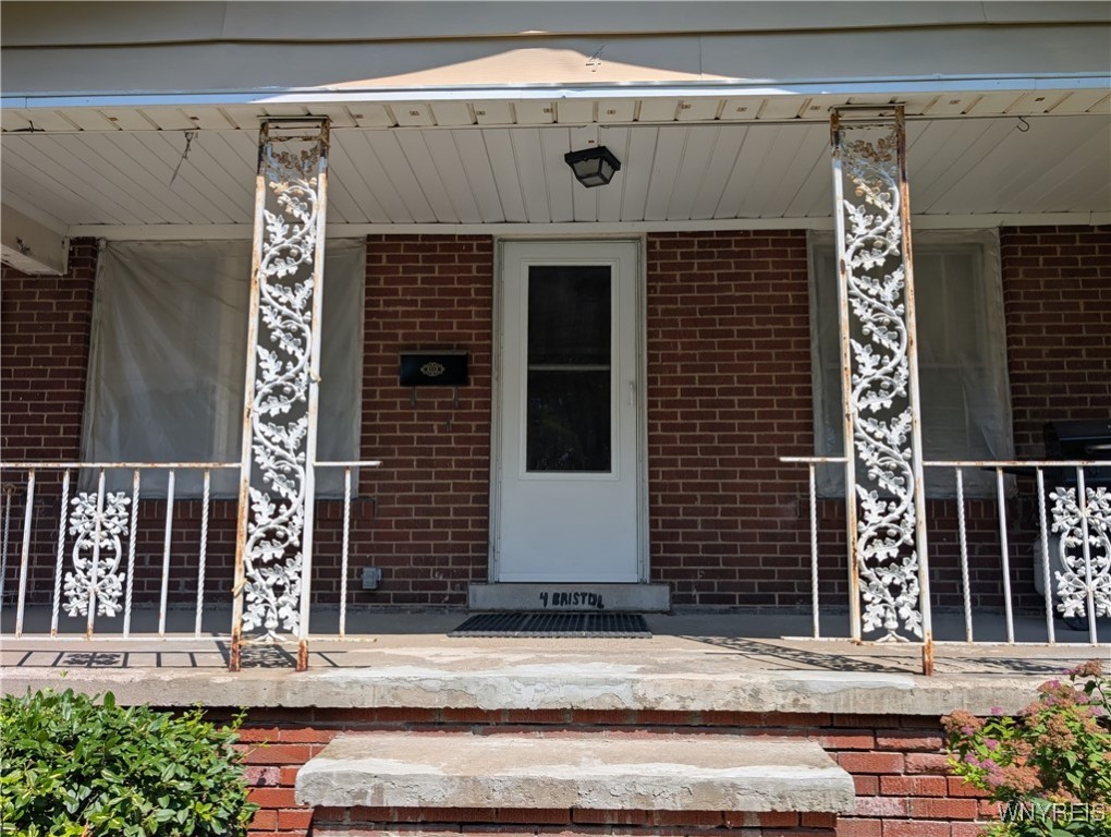 photo 3 : 4 Bristol Avenue, Lockport City NY 14094
