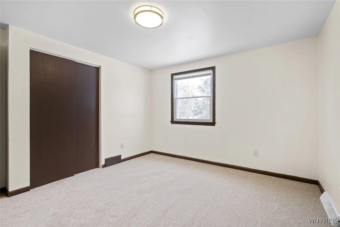 photo undefined: 335 Upper Sundridge, Amherst NY 14428