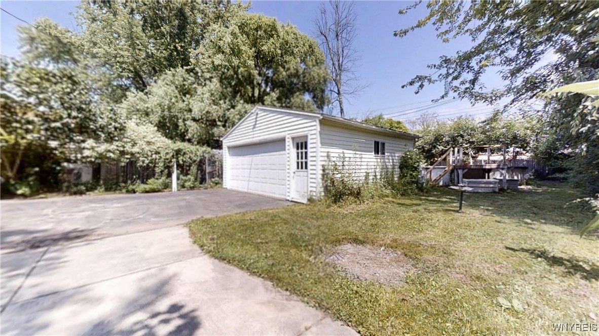 photo uaTRYO00xT-1s1TistHQo6k23e5KxgNnRFHAG0CQ6Y: 310 Washington Highway, Amherst NY 14226