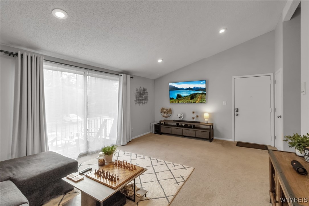 photo 1 : 104 Foxberry Drive, Amherst NY 14068