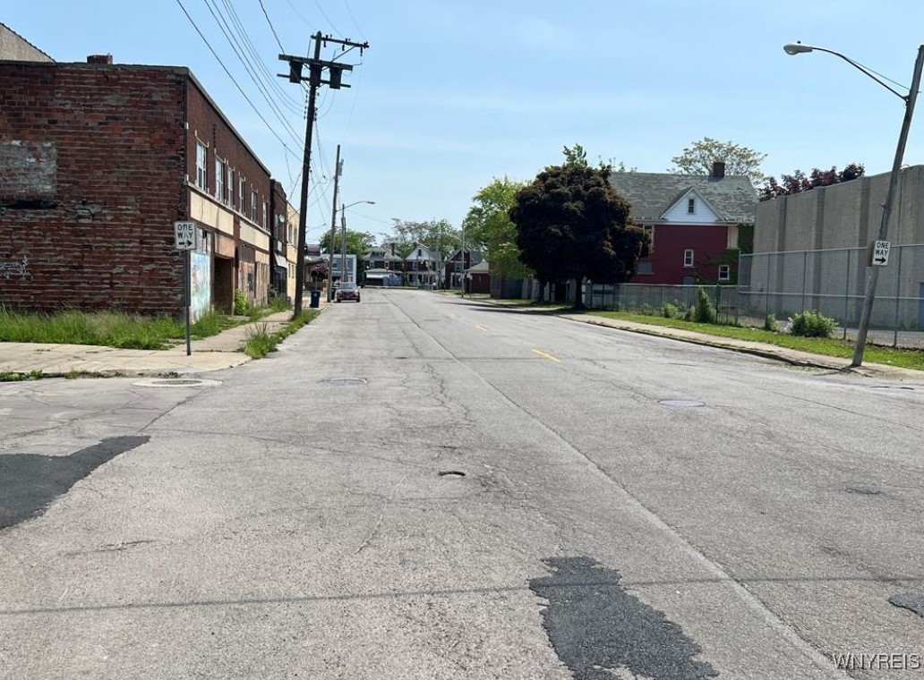 photo 2 : 1602 Niagara Street, Niagara Falls NY 14303