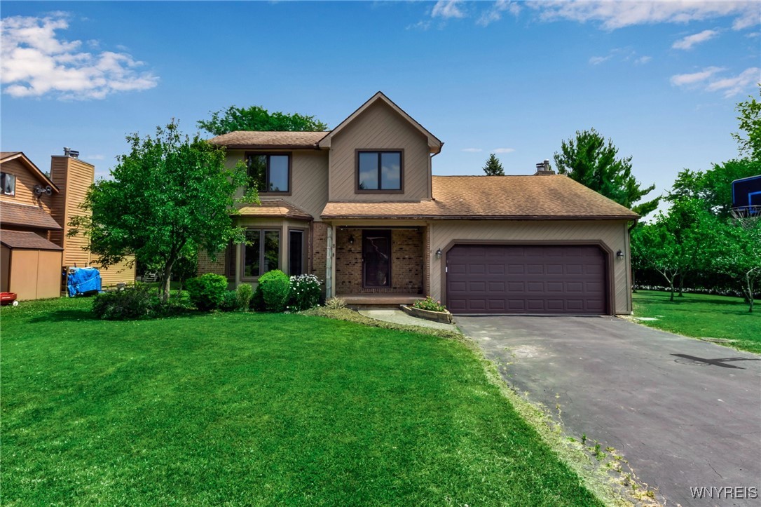 photo 1 : 8 Hummingbird Lane, Amherst NY 14228