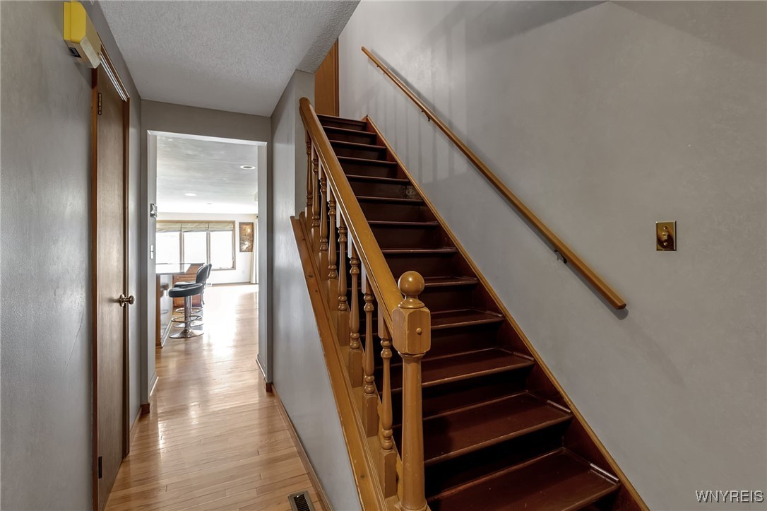 photo 3 : 8 Hummingbird Lane, Amherst NY 14228