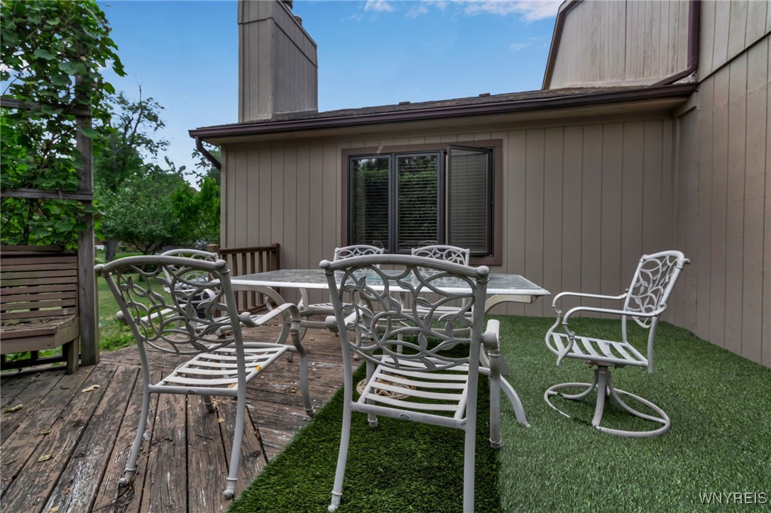 photo undefined: 8 Hummingbird Lane, Amherst NY 14228