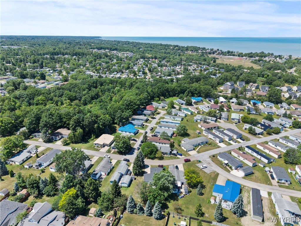 photo undefined: 28 North Eaglecrest Drive, Hamburg NY 14075
