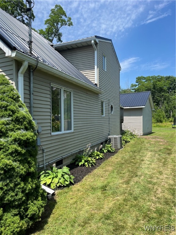 photo 2 : 710 Bennett Road, Evans NY 14006