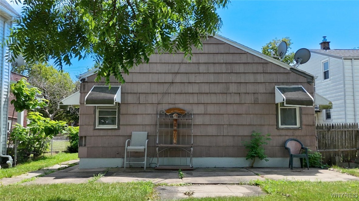 photo undefined: 1962 Falls Street, Niagara Falls NY 14303