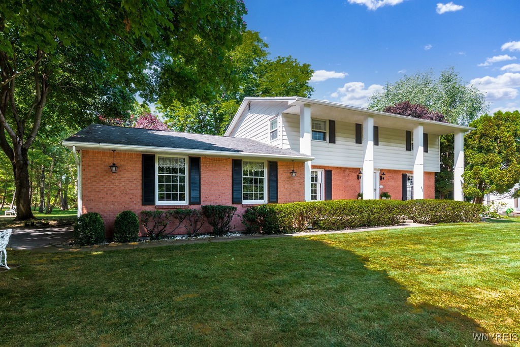 photo undefined: 4900 Cliffside Drive West, Clarence NY 14031