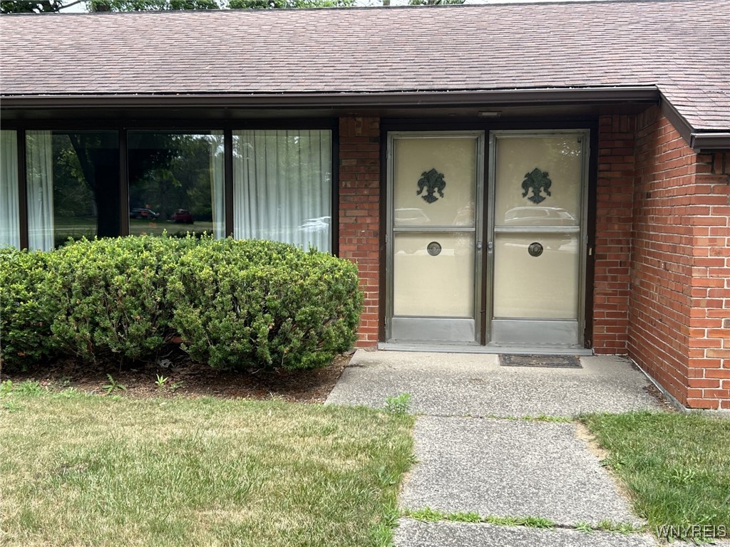 photo 2 : 4840 Sheridan Drive, Amherst NY 14221
