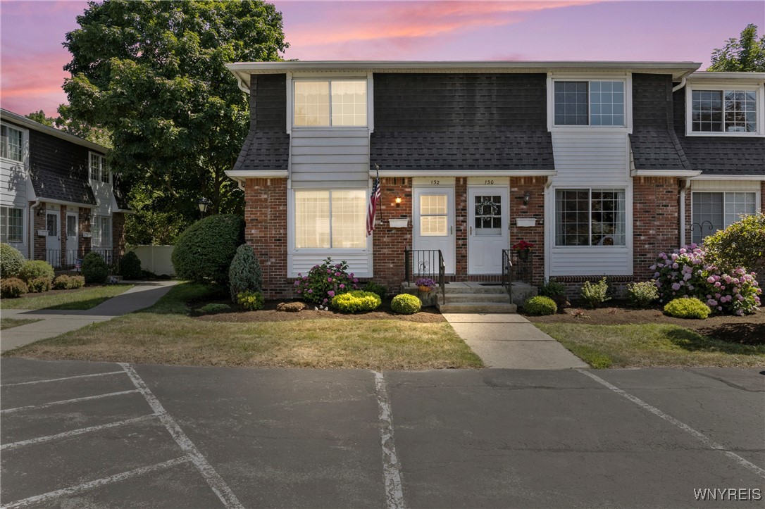 photo 1 : 150 South Union Road 132, Amherst NY 14221