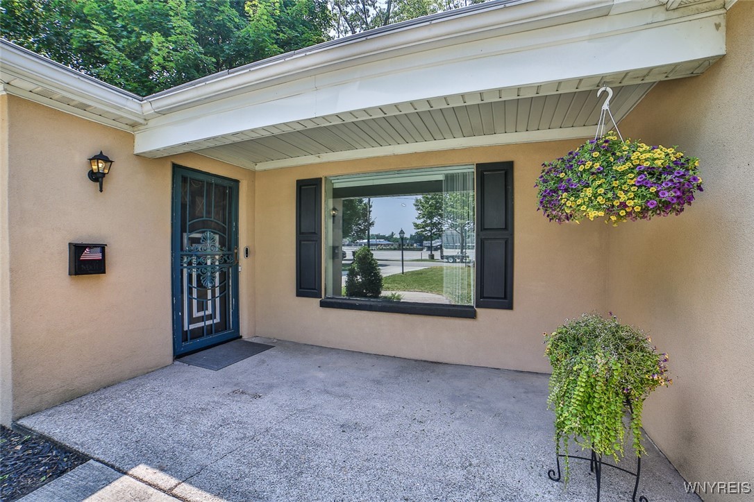 photo 2 : 120 Farber Lane, Amherst NY 14221