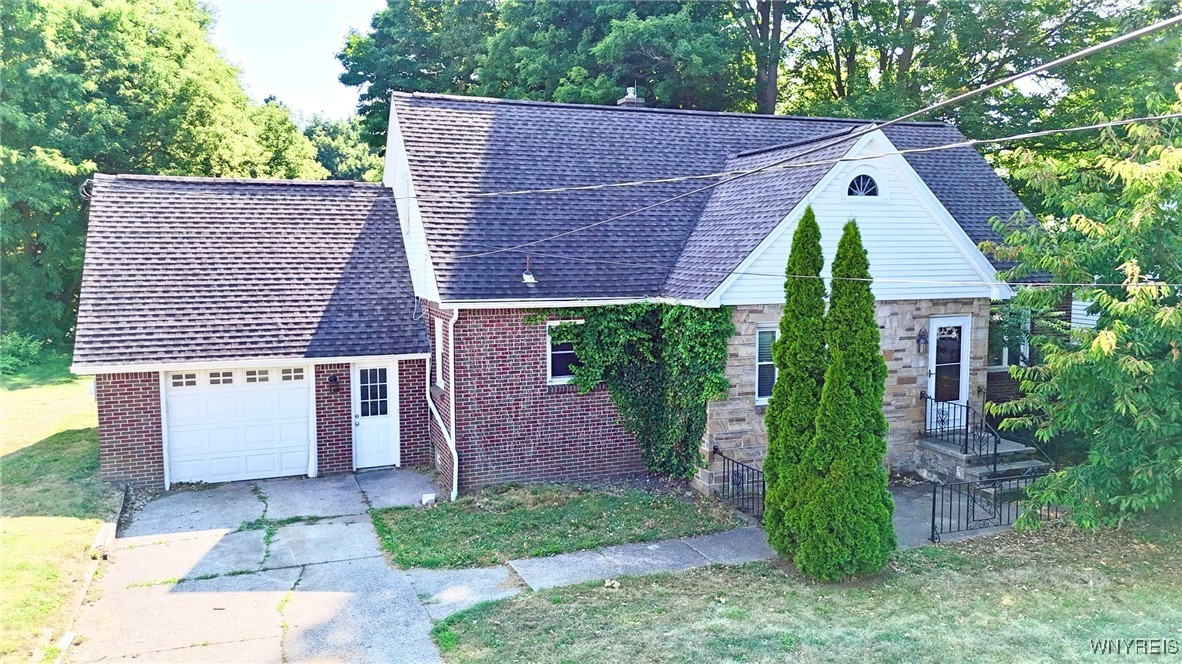photo undefined: 5390 Bayview Road, Hamburg NY 14075