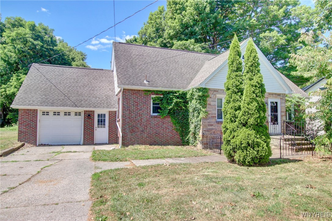photo undefined: 5390 Bayview Road, Hamburg NY 14075
