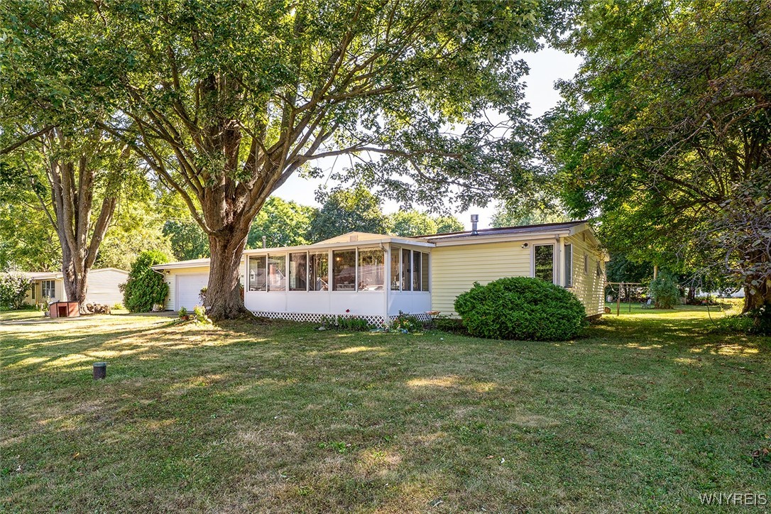 photo undefined: 1013 Clearvue Drive, Alden NY 14004