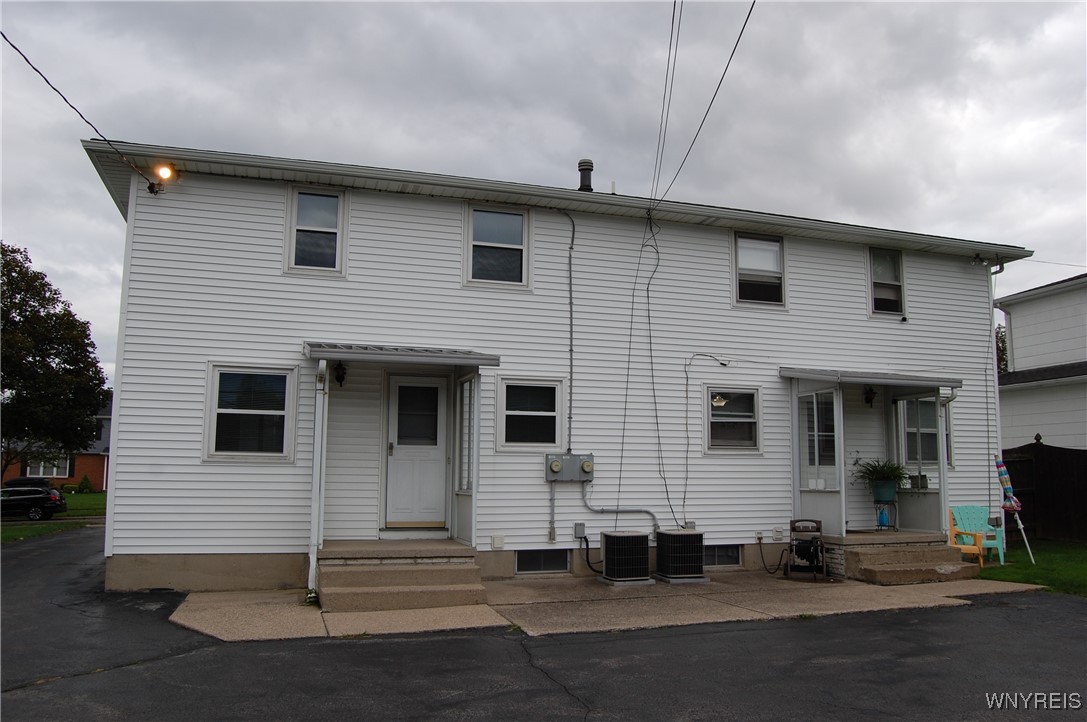 photo 1 : 59 Saber Lane Left, Amherst NY 14221