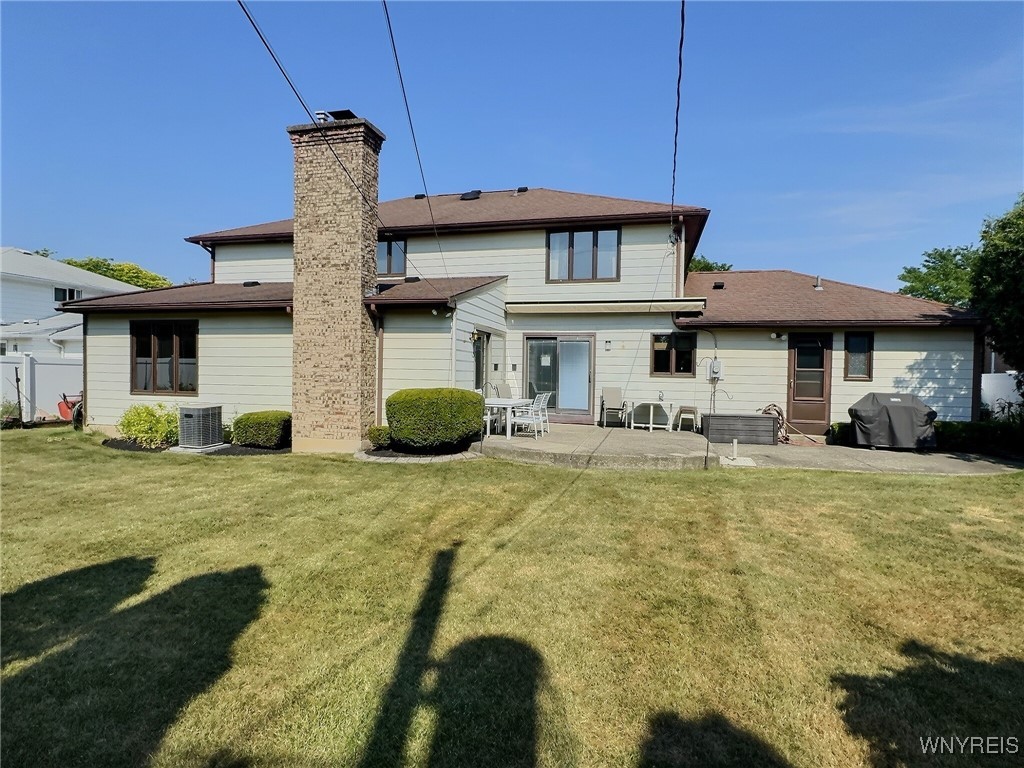 photo KfRzc3Z7s7CUIumV8Y: 12 Troy View Ln, Amherst NY 14221