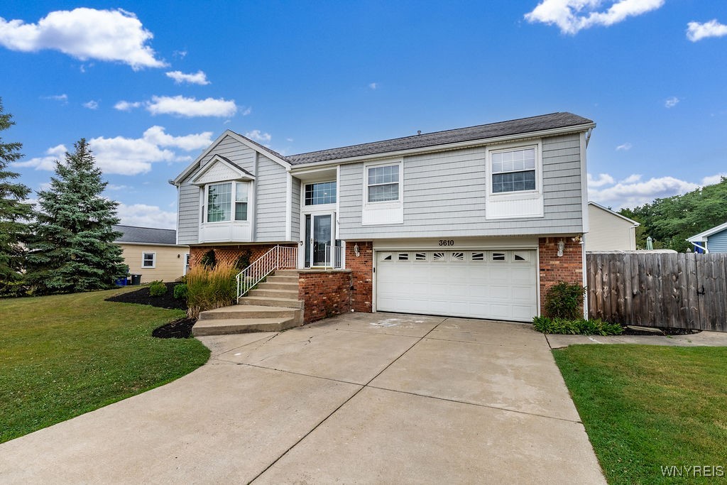 photo bgx564QCOY: 3610 Fox Run Drive, Hamburg NY 14075