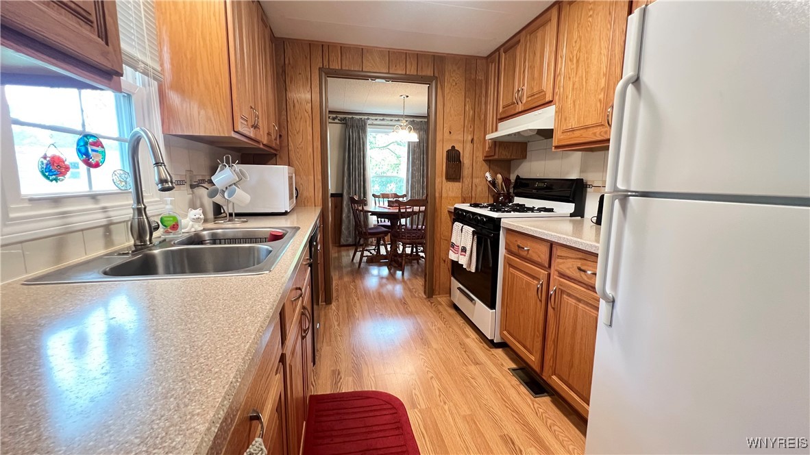 photo 4 : 24 Maple Avenue, Alden NY 14004