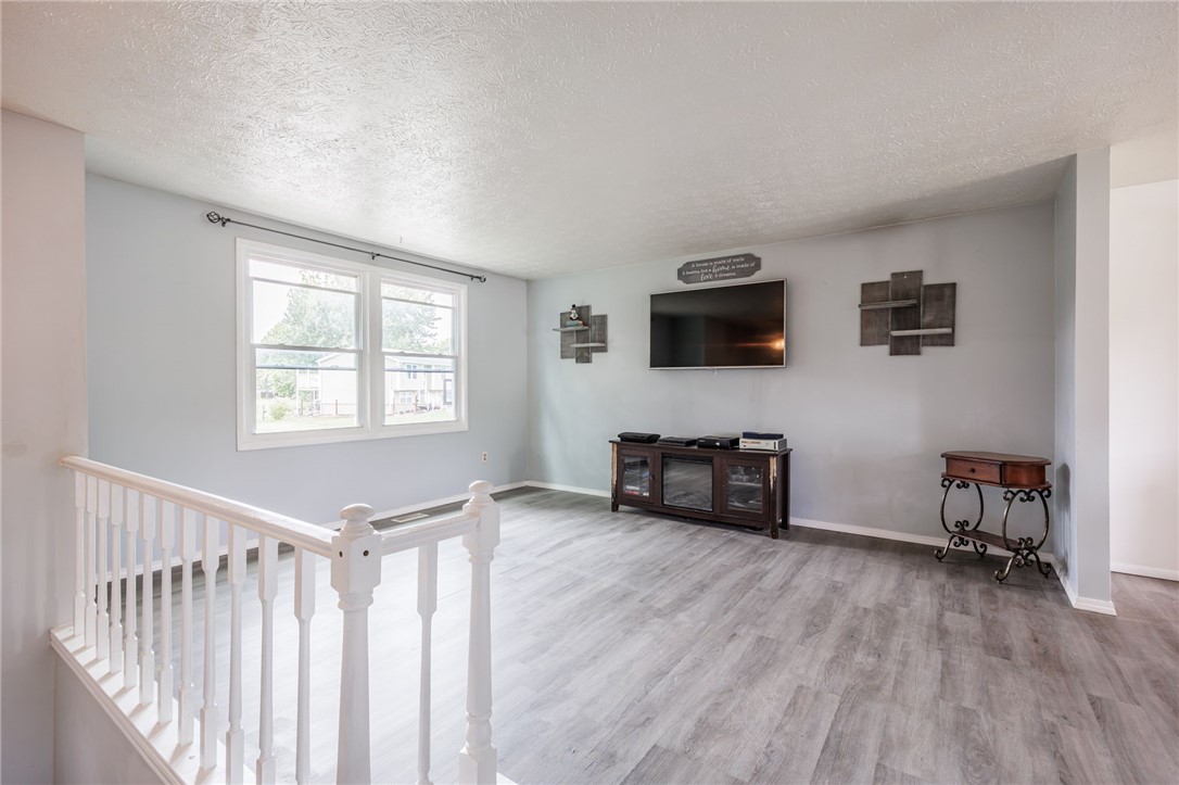 photo 2 : 100 Close Hollow Dr Drive, Hamlin NY 14464