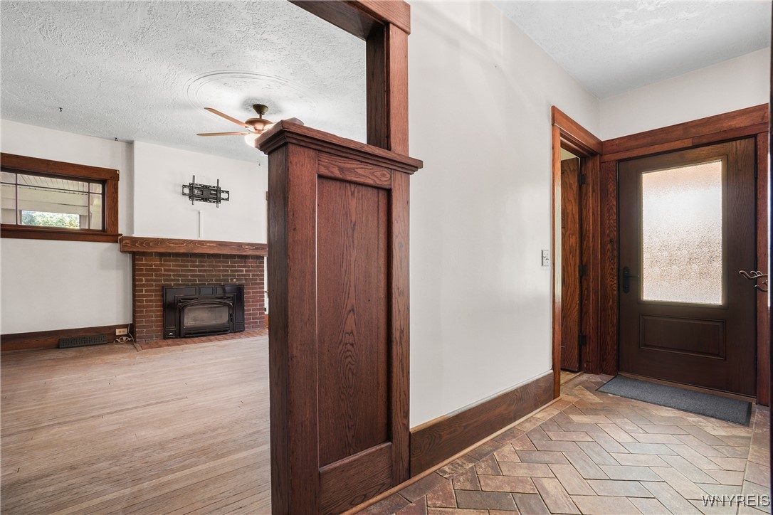 photo 2 : 8701 Lake Road, Somerset NY 14012
