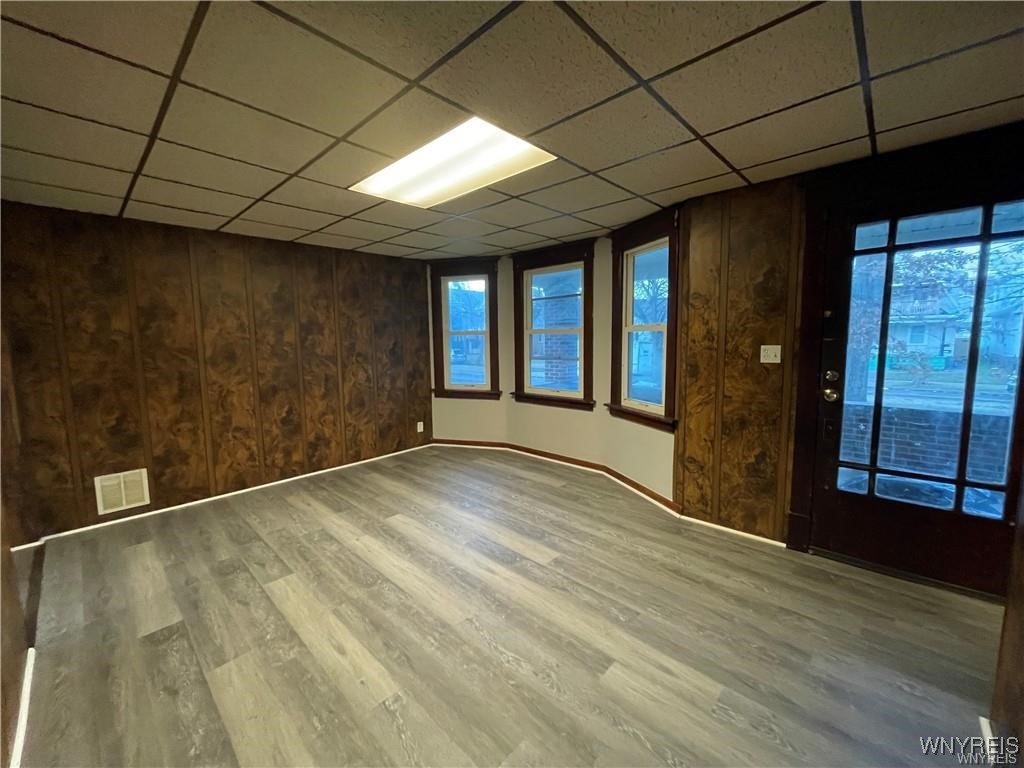 photo 3 : 2449 Grand Avenue, Niagara Falls NY 14301