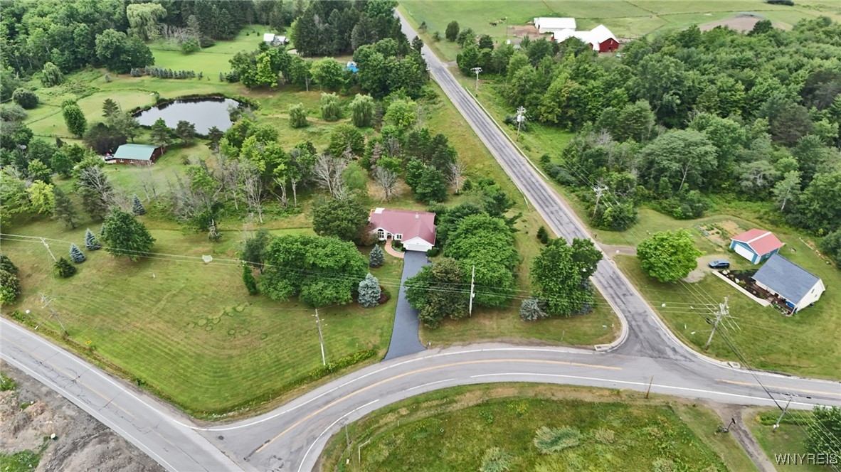 photo 1 : 9245 Cole Road, Boston NY 14025