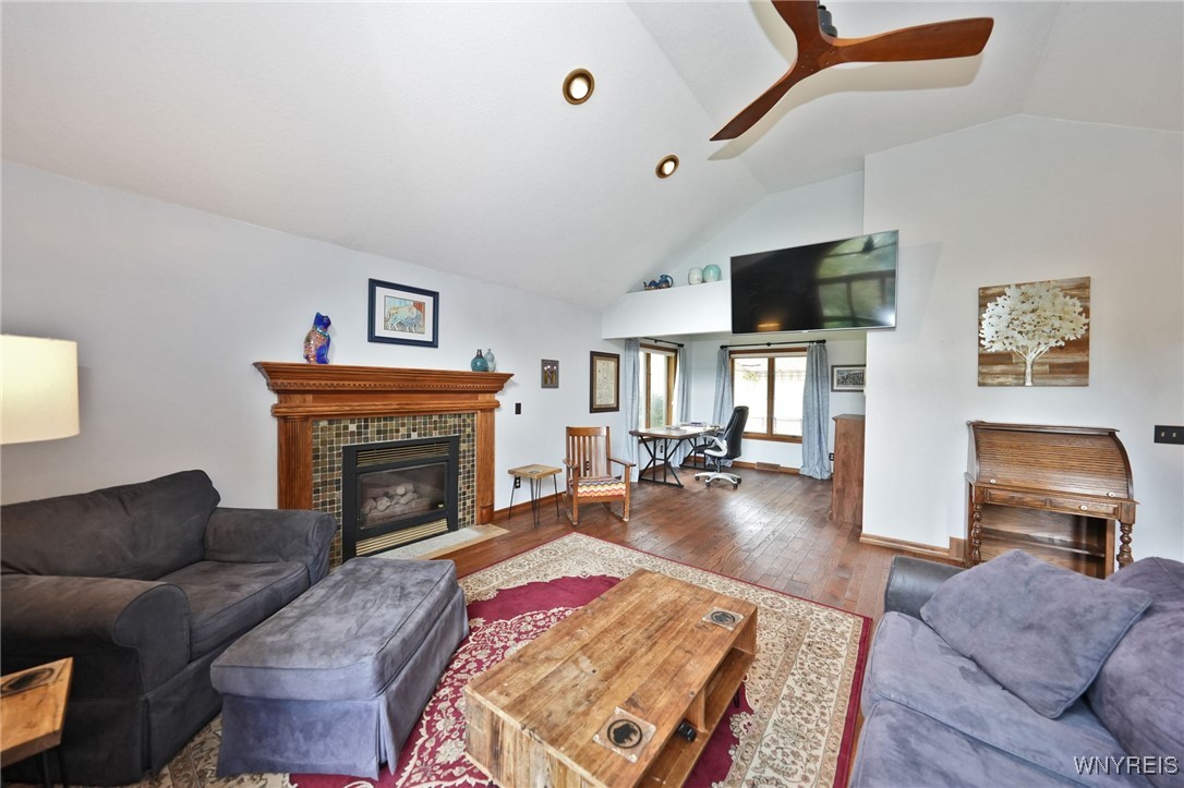 photo 3 : 9245 Cole Road, Boston NY 14025