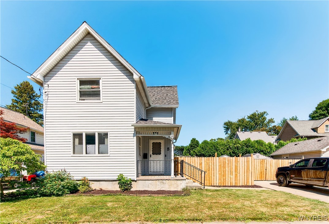 photo k0oK0OUtccbTQZ4p2DhmjhX4E: 8 Mccue Avenue, Lockport City NY 14094