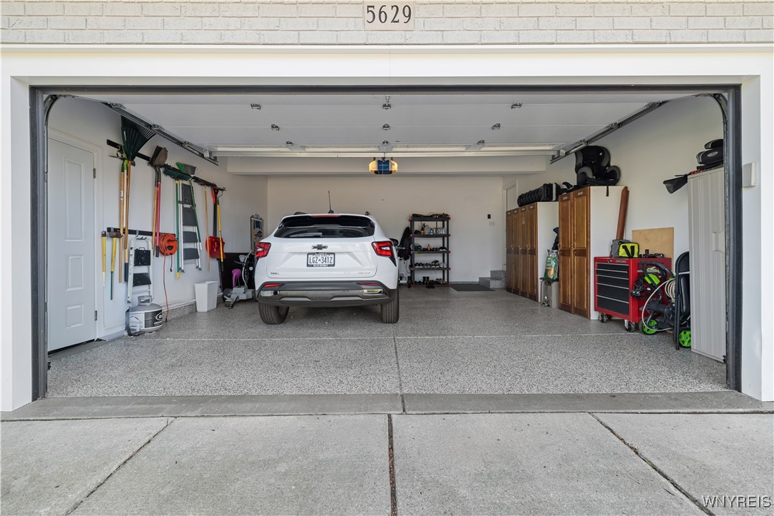 photo undefined: 5629 Coachmans Lane, Hamburg NY 14075