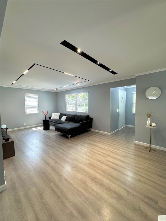 photo 4 : 62 Shorewood Drive, Irondequoit NY 14617