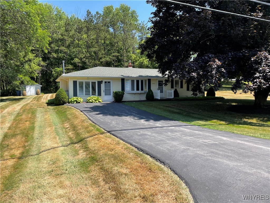 photo 2 : 4351 Two Rod Road, Wales NY 14052