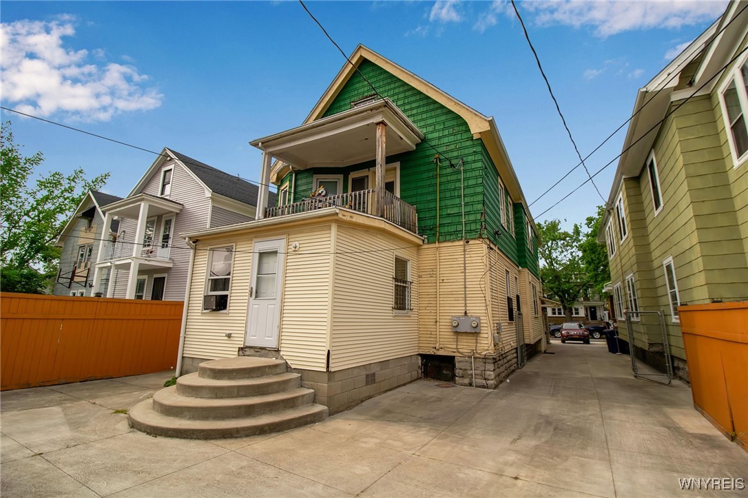 photo dzKdsrXf2Bz-KlSs9D2ZaZAF2: 205 Lisbon Avenue 2, Buffalo NY 14215
