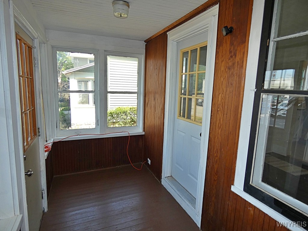 photo 2 : 128 South New York Street, Lockport City NY 14094