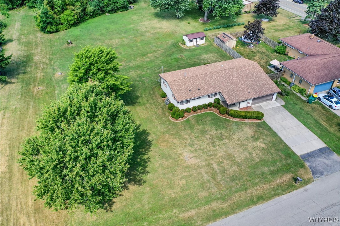 photo 3 : 5018 Pittsburg Street, Hamburg NY 14075