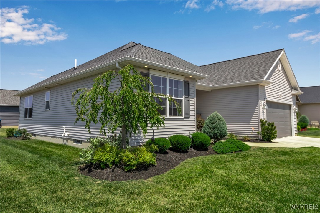 photo 2 : 105 Country Club Court, Grand Island NY 14072