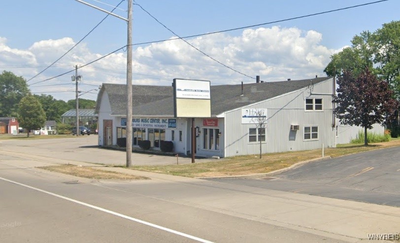 photo undefined: 4433 Southwestern Boulevard, Hamburg NY 14075