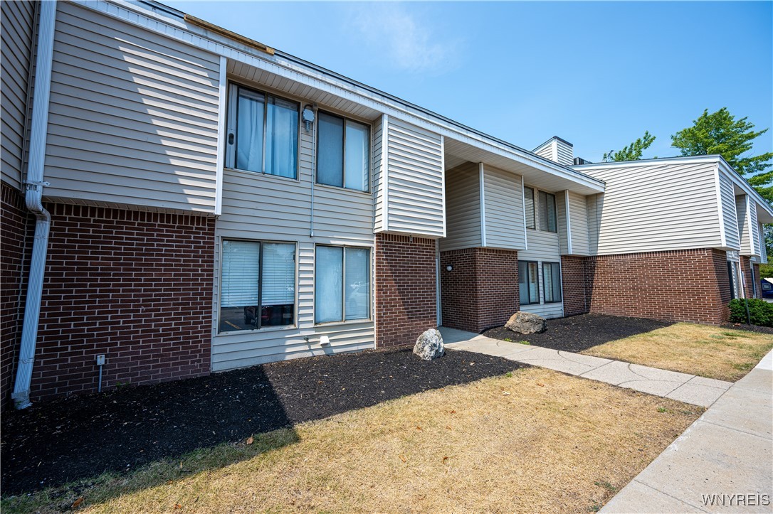 photo VR670GKoIhdHkGwhgTO2N5BfkHwUodaG68: 2 Southcreek Court B, Amherst NY 14051