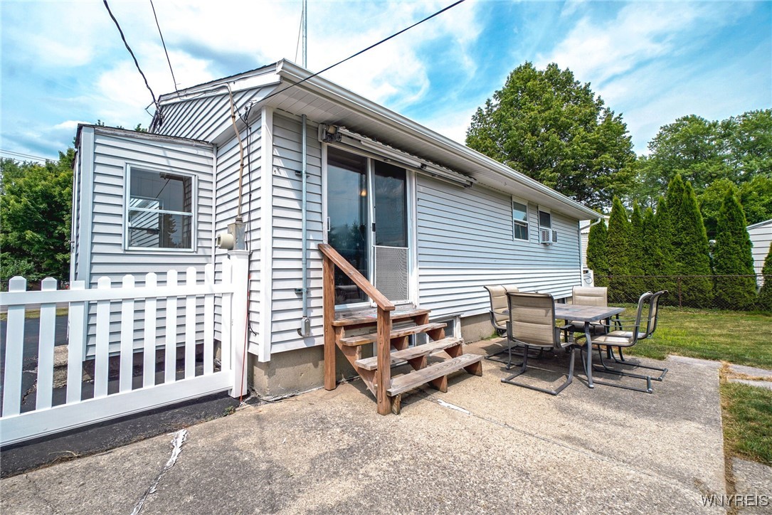 photo undefined: 681 East And West Road, West Seneca NY 14224